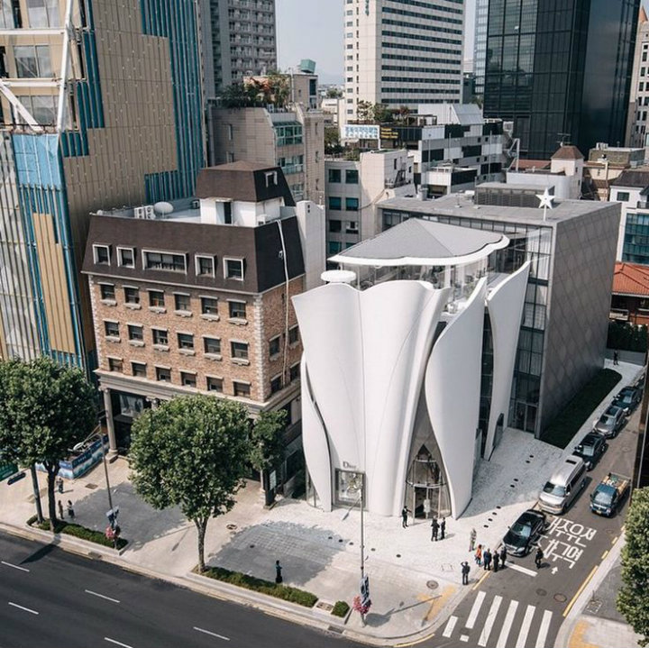 Luxury Brand Dior open a Flagship Store by Peter Marino in South Korea