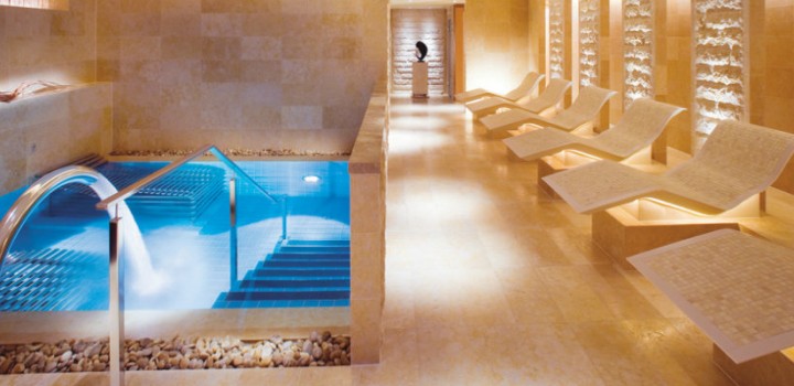 The-Landmark-Mandarin-Oriental-HK-launches-Asias-first-Dior-Skincare-to-coincide-with-the-hotel-10th-year-anniversary