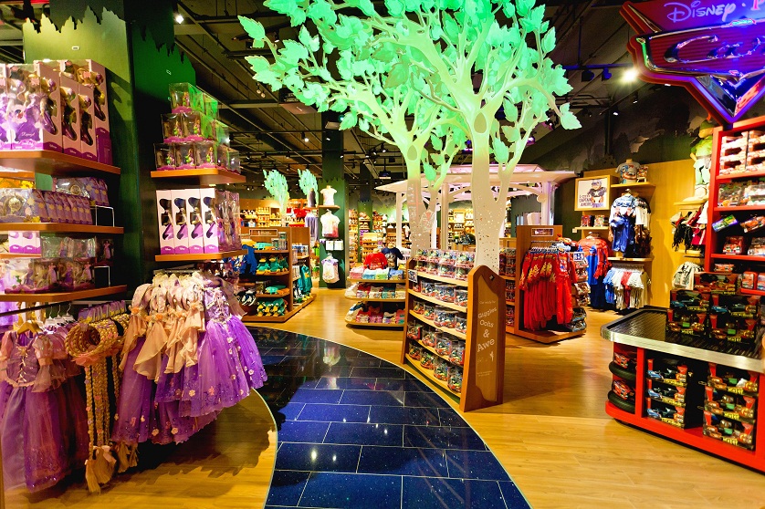 Best places to shop: Top 5 Best Toy Stores in the World ➤To see more Interior Design Shop ideas visit us at http://interiordesignshop.net/ #interiordesignshop #bestshops #bestinteriordesignshops @intdesignshop