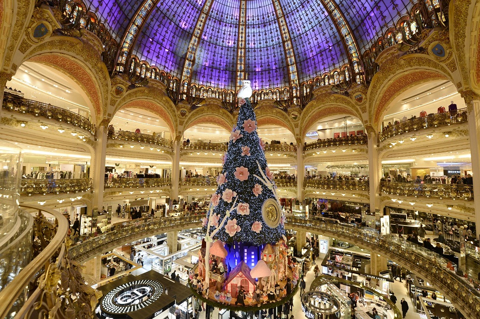 Best Places for Christmas Shopping in Paris ➤To see more Interior Design Shop ideas visit us at http://interiordesignshop.net/ #interiordesignshop #bestshops #bestinteriordesignshops @intdesignshop