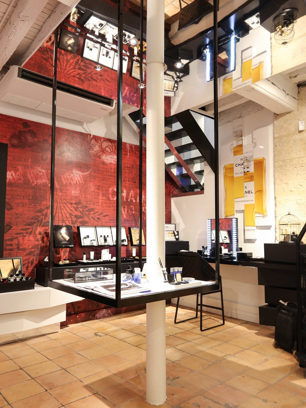 Interior design shops: Meet The New Address for Chanel Boutiques at The Hôtel Amelot de Bisseuil
