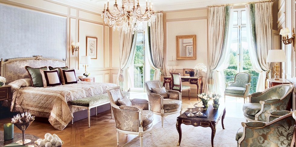 Top 6 Most Romantic Hotels in Paris